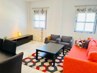 Location Appartement à Centro. Amplio piso en alquiler con garaje en subterráneo, en el centro