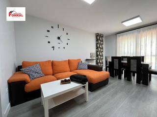 Etagenwohnung in Puertas del sur - Guadabajaque. Precioso piso reformado en zona puertas del sur con piscina comu