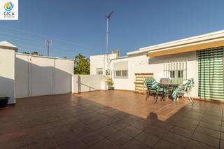Maison à Barriada España - San Pedro. Amplia casa en barriada españa, jerez de la frontera  perfecta p