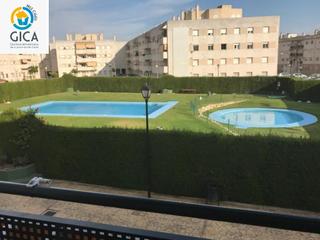 Pis en Puertas del sur - Guadabajaque. Ideal piso en urbanizacin privada con piscinas, zonas deportiva