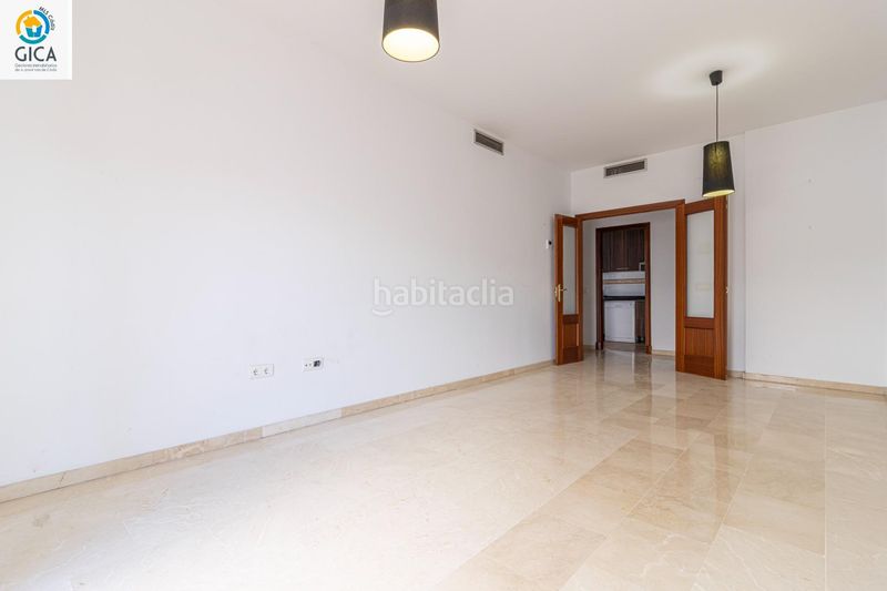Foto bfc703be-6ba2-4e2c-9f81-f9bd3a41b233. Pis amb aparcament a Centro Jerez de la Frontera