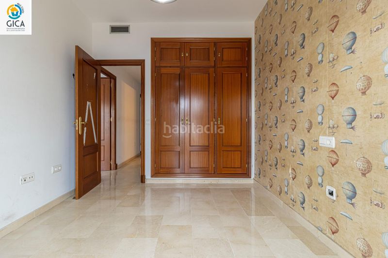 Foto c8b5c66d-2aa2-4b0b-9c41-87ee32e3d29d. Pis amb aparcament a Centro Jerez de la Frontera