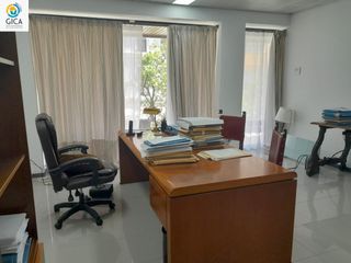 Miete Büro in Centro. Amplia oficina de alquiler en pleno centro de jerez
