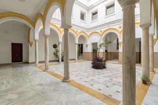 Piano terra in Centro. Amplio piso con garaje en pleno centro de jerez!