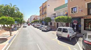 Traspàs Local Comercial a San Pedro de Alcántara Pueblo. Local com. en traspaso en san pedro de alcántara.