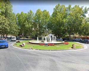 Bureau à Los Jardines de Marbella - La Ermita. Oficina en venta en marbella.