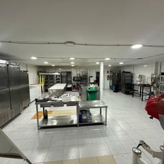 Nau industrial a Los Jardines de Marbella - La Ermita. Nave lista para operar en marbella, con cocina industrial, cámar