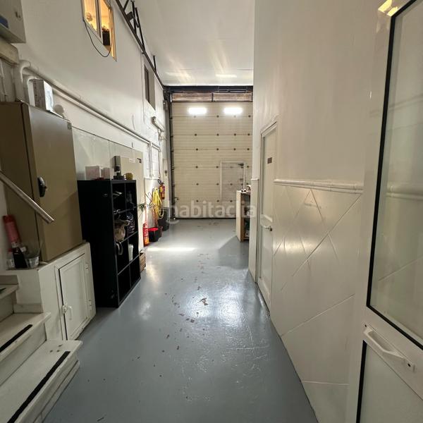 Foto b6351135-bf25-465e-9176-b4dcb55bb423. Fabrikhalle in los jardines de Marbella - la ermita Marbella