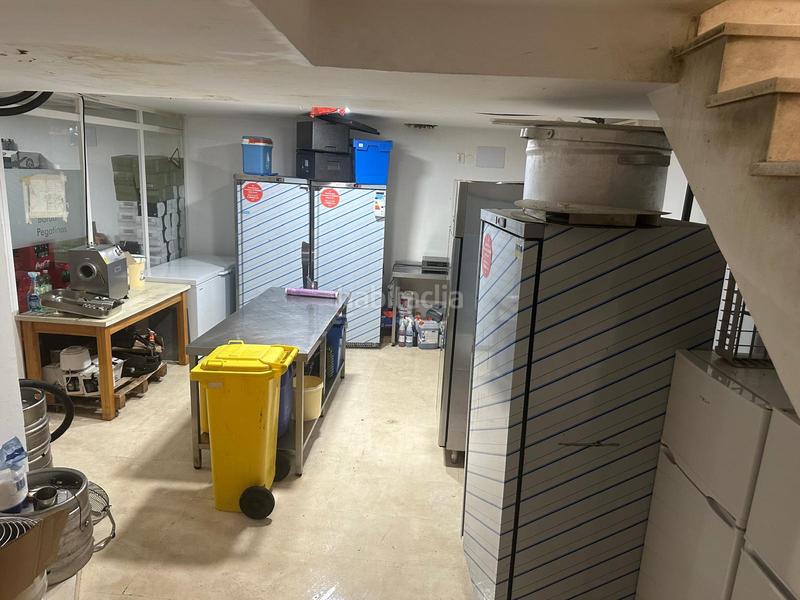 Foto e6e90e76-b846-4281-a1e3-b4799ed16ce4. Traspaso local comercial en Centro Estepona