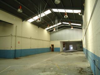 Rent Industrial building in Los Jardines de Marbella - La Ermita