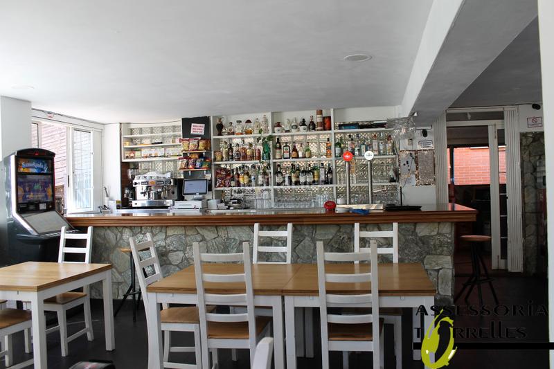 Foto 06512104-2a98-459c-9864-bf49a15e1f2f. Alquiler local comercial restaurante en la montaña en Torrelles de Llobregat