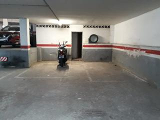 Parking coche en Carrer rafel casanova 10. Precio negociable