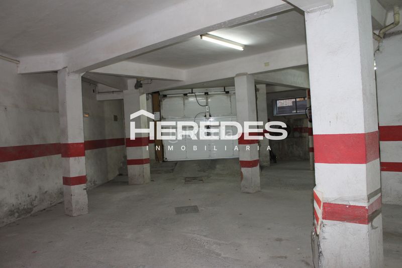 Foto 0c98f200-063f-48c3-9999-e60e3d8f6d37. Aparcament cotxe a Torrelles de Llobregat