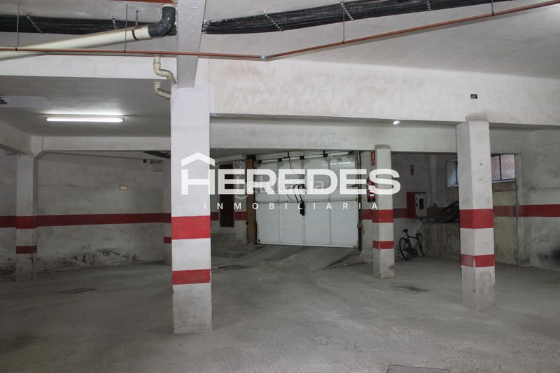 Foto 631b70ea-d03b-4ccd-ae44-c480b6d40e67. Aparcament cotxe a Torrelles de Llobregat