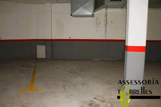 Aparcament cotxe a Carrer Jacint Verdaguer