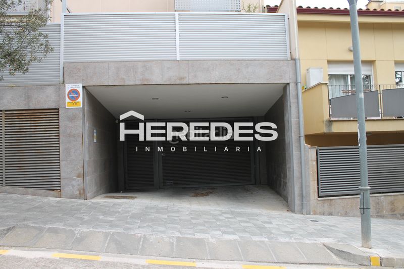 Foto a9b26e99-185f-41b8-a662-9964065823ed. Aparcament cotxe a Torrelles de Llobregat
