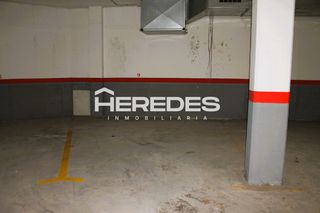 Aparcament cotxe  Carrer jacint verdaguer. Plazas de aparcamiento de varios precios