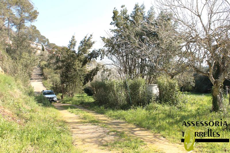 Foto 1ee527c2-4145-4399-9001-080d2f45728c. Haus mit kamin parking in Torrelles de Llobregat