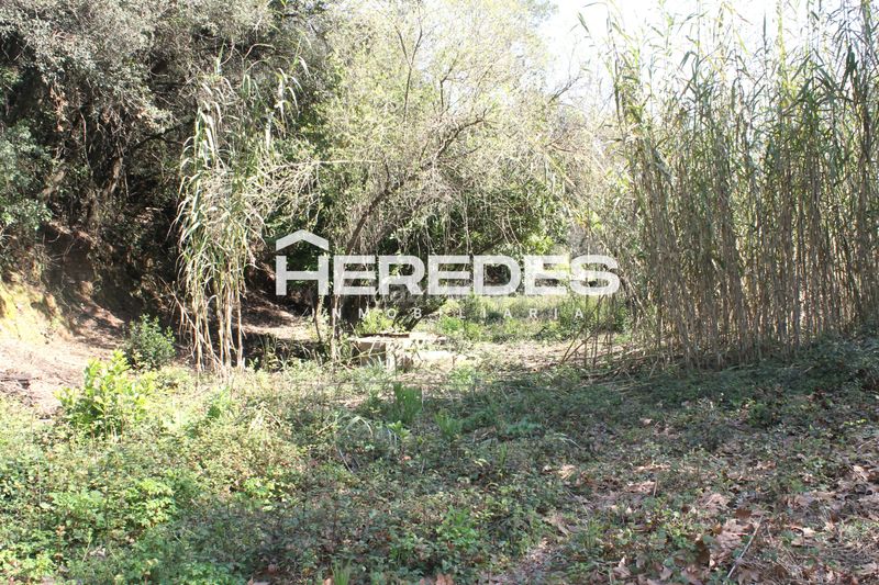 Foto bb2aee3b-e151-4fa1-a179-06109da44649. Casa amb xemeneia aparcament a Torrelles de Llobregat