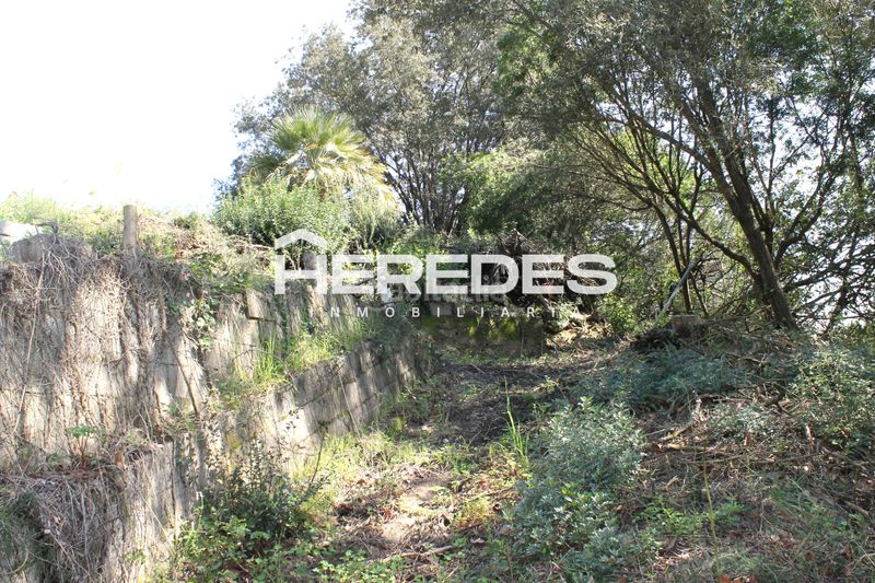 Foto c634aeb6-7fdc-4c15-b7c7-c709037f4277. Casa amb xemeneia aparcament a Torrelles de Llobregat