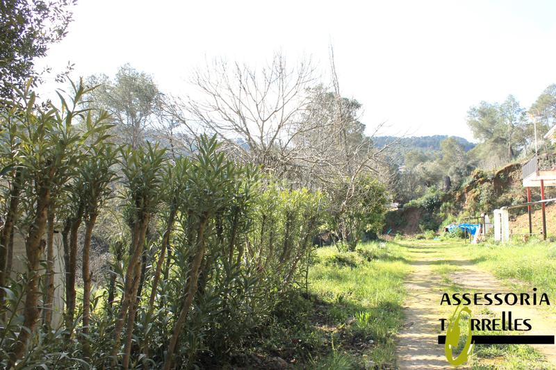 Foto d3326457-c60d-41cb-961c-4a8a59bd5544. Haus mit kamin parking in Torrelles de Llobregat