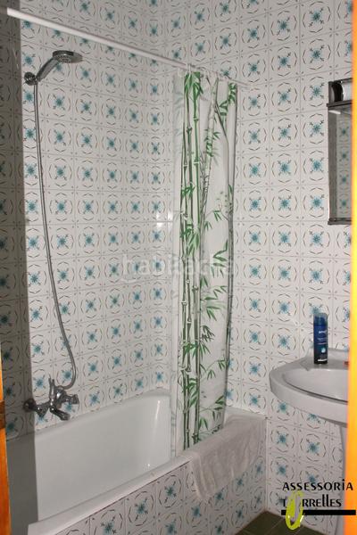 Foto f6564522-7f68-42ed-9bde-90759b5b232f. Haus mit kamin parking in Torrelles de Llobregat