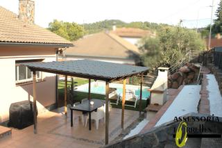 Casa en Torrelles de Llobregat. En zona residencial