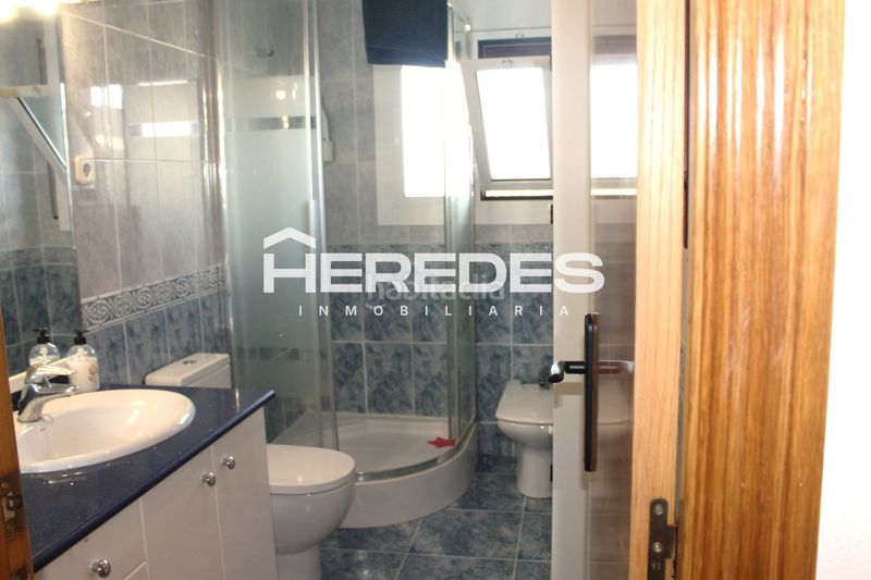 Foto fae4ceed-f5d5-453a-bf89-8128abda88eb. Casa amb xemeneia calefacció aparcament piscina a Torrelles de Llobregat