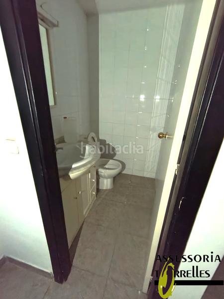 Foto d5b40c9a-f402-4aa4-94d9-4b4cf57d21fc. Local commercial dans Sant Vicenç dels Horts