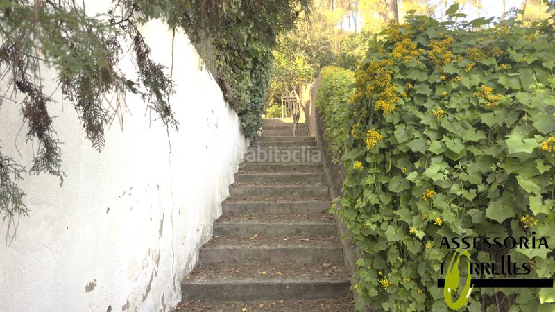 Foto b38631e5-bdae-40e9-b21c-0b22e02c0677. Xalet amb xemeneia calefacció aparcament a Torrelles de Llobregat