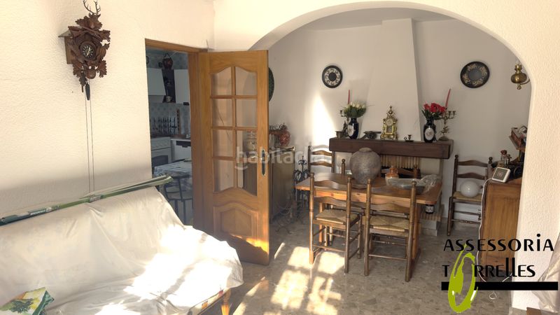 Foto e748cabf-e82d-436c-b9cb-b4e33ea849d7. Xalet amb xemeneia calefacció aparcament a Torrelles de Llobregat