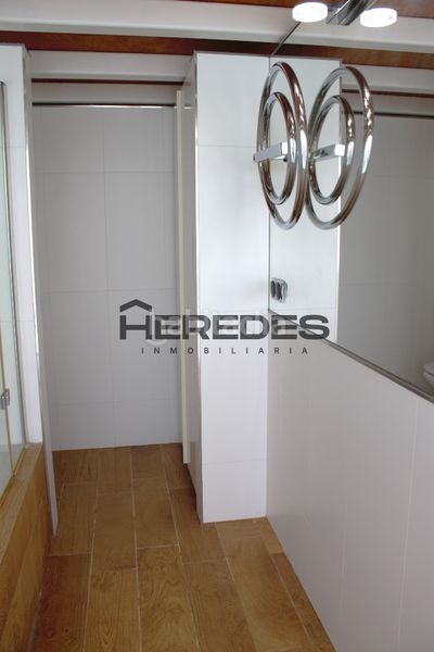Foto 02e9af60-f1f3-401b-a659-9aa554b0a956. Casa amb calefacció piscina a Torrelles de Llobregat