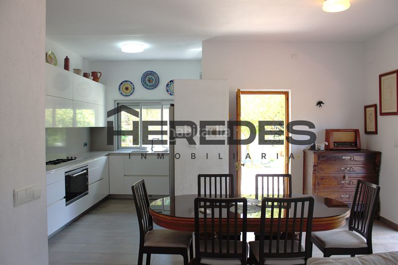 Foto 0d16340f-85a6-4df4-9b40-7104ae004be3. Casa amb calefacció piscina a Torrelles de Llobregat
