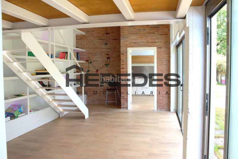 Foto a407b6d2-377b-4e29-b30d-c02e46f386a8. Casa amb calefacció piscina a Torrelles de Llobregat