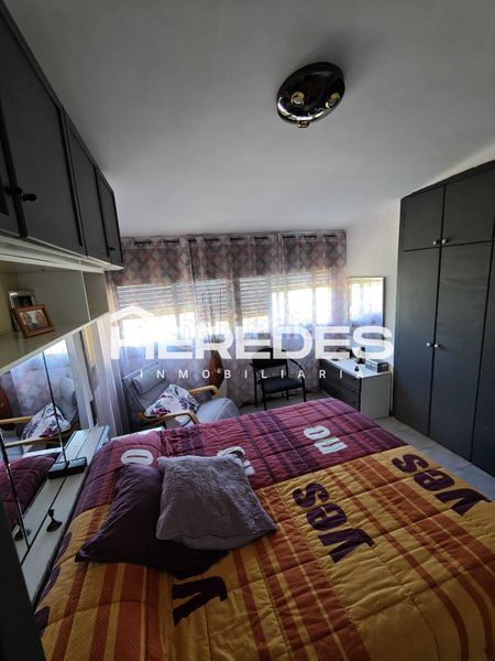 Foto 23ac0a4f-6f8c-44b7-b8dd-c103390484d9. Casa amb xemeneia calefacció aparcament piscina a Torrelles de Llobregat