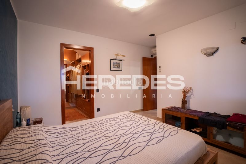 Foto 0041d1ee-84ff-4b1a-a409-1660886ee678. Casa amb xemeneia calefacció aparcament a Castellarnau Sabadell