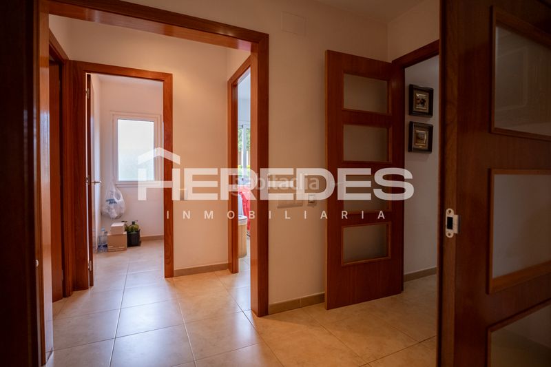 Foto 28d6573f-e033-4acd-8da2-39684dcf1e22. Casa amb xemeneia calefacció aparcament a Castellarnau Sabadell