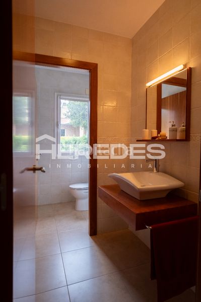 Foto 5b925c52-6635-4861-b0a5-3ff53f006b82. Casa amb xemeneia calefacció aparcament a Castellarnau Sabadell