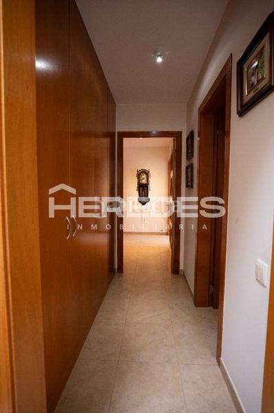 Foto 932027c4-ff25-49f6-8113-fb873bbd0375. Casa amb xemeneia calefacció aparcament a Castellarnau Sabadell