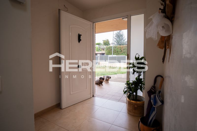 Foto ab3e0c3f-cb27-43ef-b260-98a9701ddf47. Casa amb xemeneia calefacció aparcament a Castellarnau Sabadell