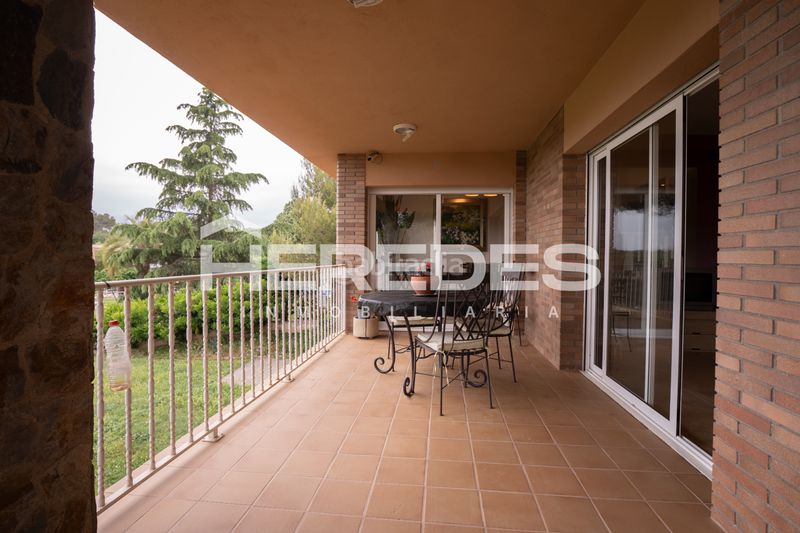 Foto c676c032-6927-495a-9433-517ddbfe9ac6. Casa amb xemeneia calefacció aparcament a Castellarnau Sabadell