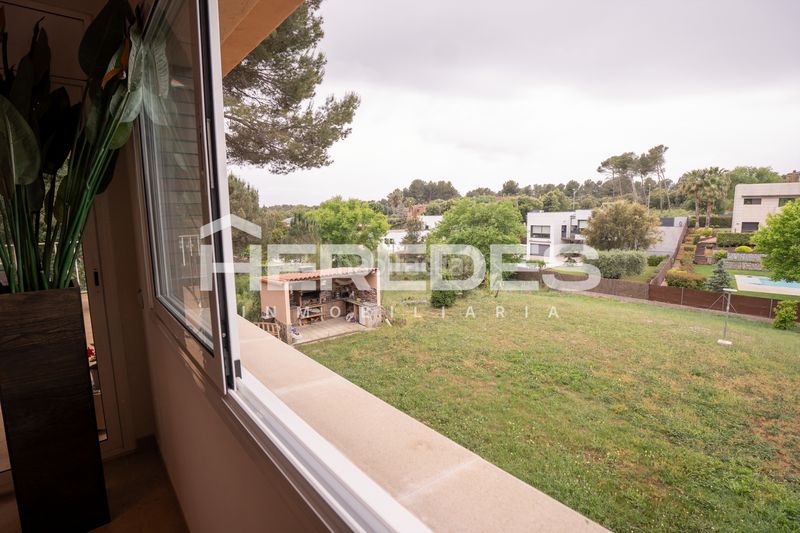 Foto c9e76fad-116e-46fd-902c-cd584e0acfa5. Casa amb xemeneia calefacció aparcament a Castellarnau Sabadell