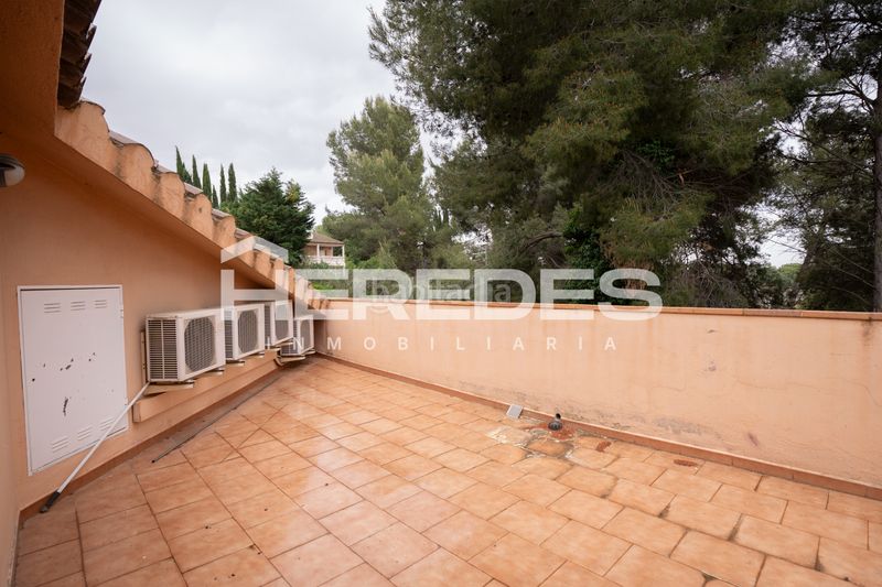 Foto dd87f7f8-efe8-44f3-b96f-01f57ec7b07d. Casa amb xemeneia calefacció aparcament a Castellarnau Sabadell