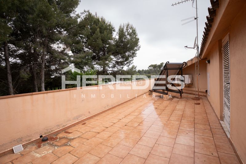 Foto eb56469b-869e-47a5-a123-13966787ffb9. Casa amb xemeneia calefacció aparcament a Castellarnau Sabadell
