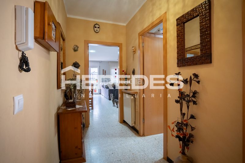 Foto a5e496b6-fb02-4305-a3e0-1dd17e6d61e1. Pis amb calefacció aparcament a Torrelles de Llobregat