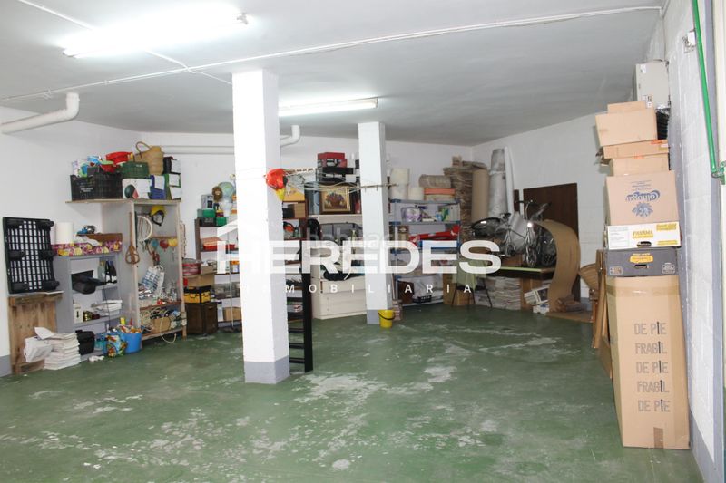 Foto 3c34da36-19be-4b52-9e84-a8031ee66221. Casa adossada amb xemeneia calefacció aparcament a Torrelles de Llobregat