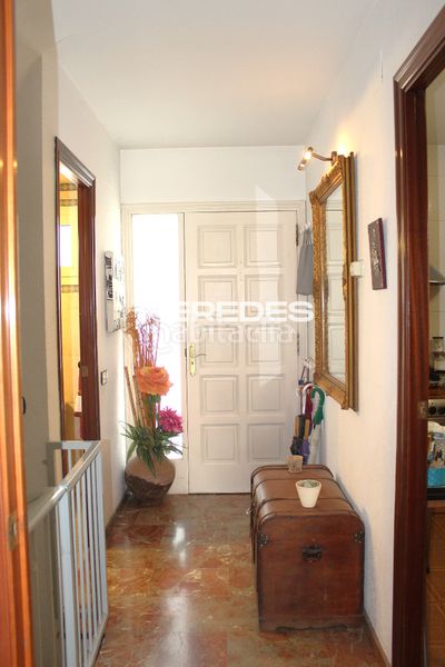 Foto 4f5470d8-9c97-4b6a-a0f2-ae3305ec880b. Casa adossada amb xemeneia calefacció aparcament a Torrelles de Llobregat