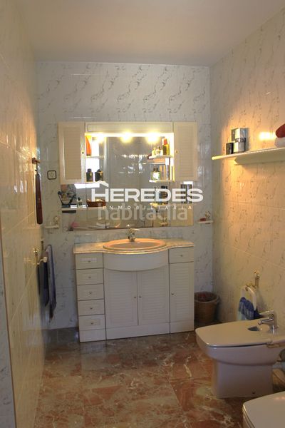 Foto a9680a58-5ca7-4415-b611-6806ca05ac16. Casa adossada amb xemeneia calefacció aparcament a Torrelles de Llobregat