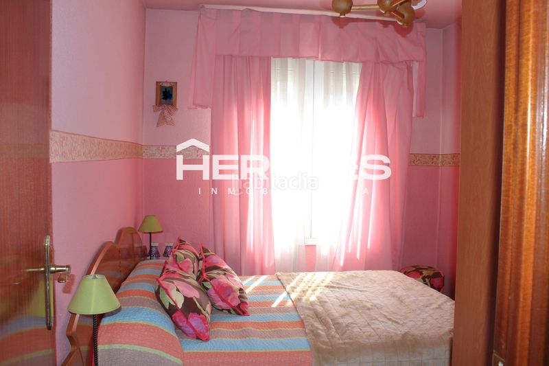 Foto b1c05572-3cb4-4a46-a0db-9ae290aeaae8. Casa adossada amb xemeneia calefacció aparcament a Torrelles de Llobregat