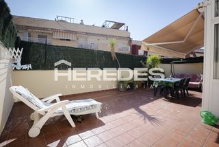 Appartamento in Torrelles de Llobregat. Piso en planta baja con gran terraza, garaje, trastero y todas l